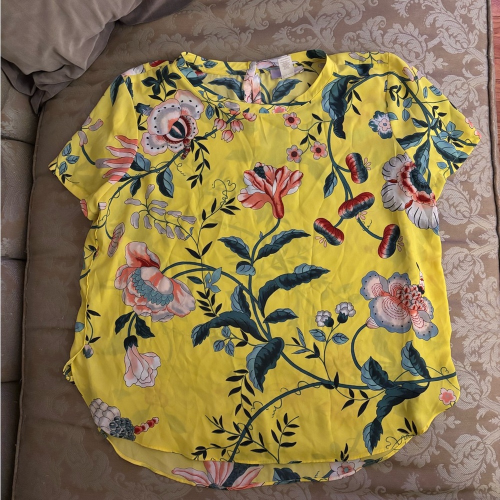 🌸🌻🌷LOFT Yellow Floral Blouse • Springtime!